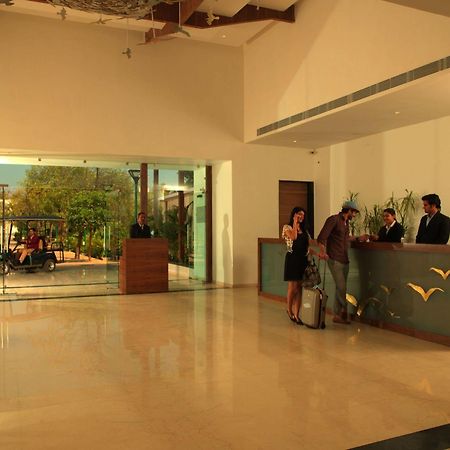Palm Green Club Resort Jetalpur Экстерьер фото