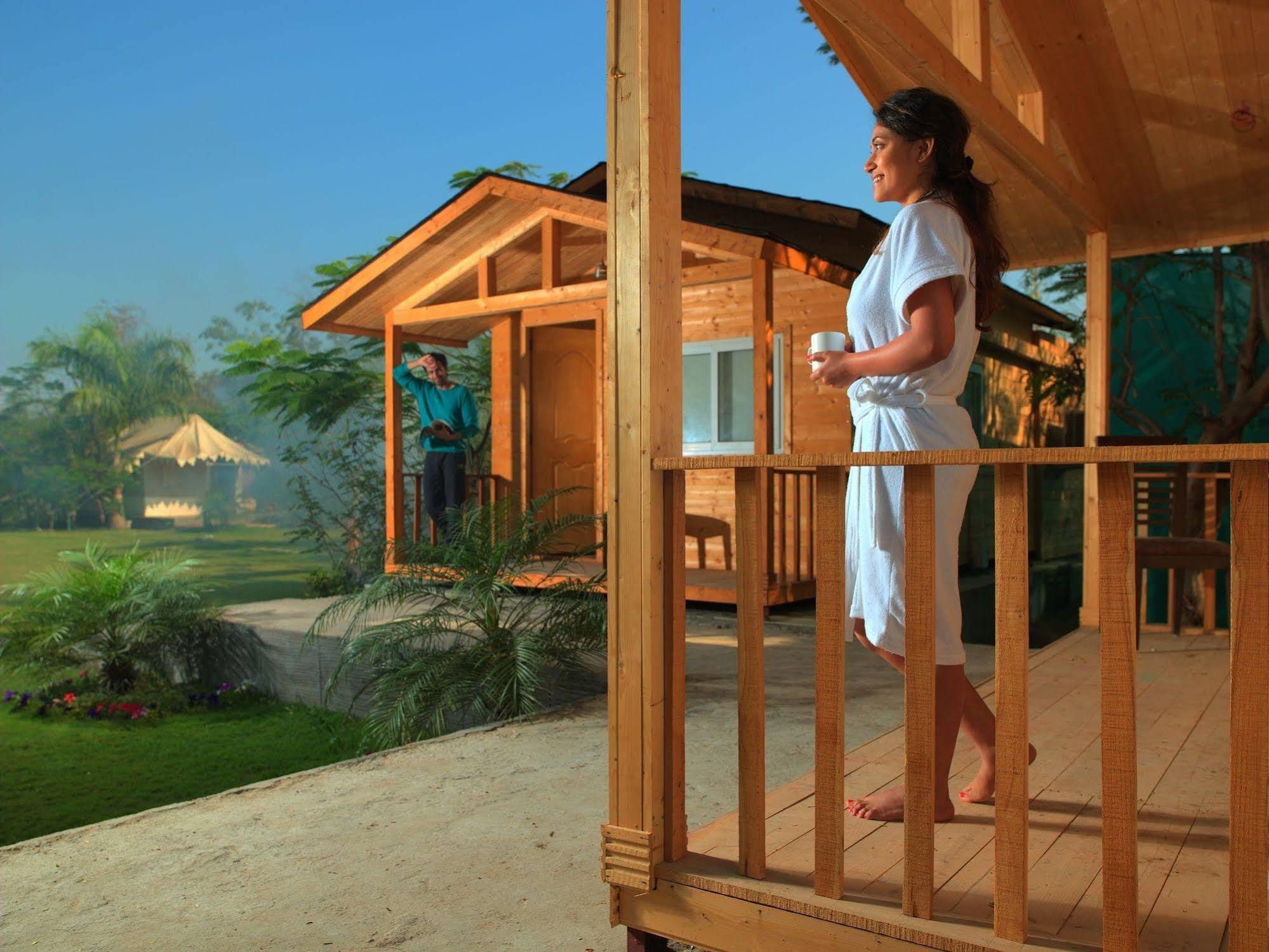 Palm Green Club Resort Jetalpur Экстерьер фото