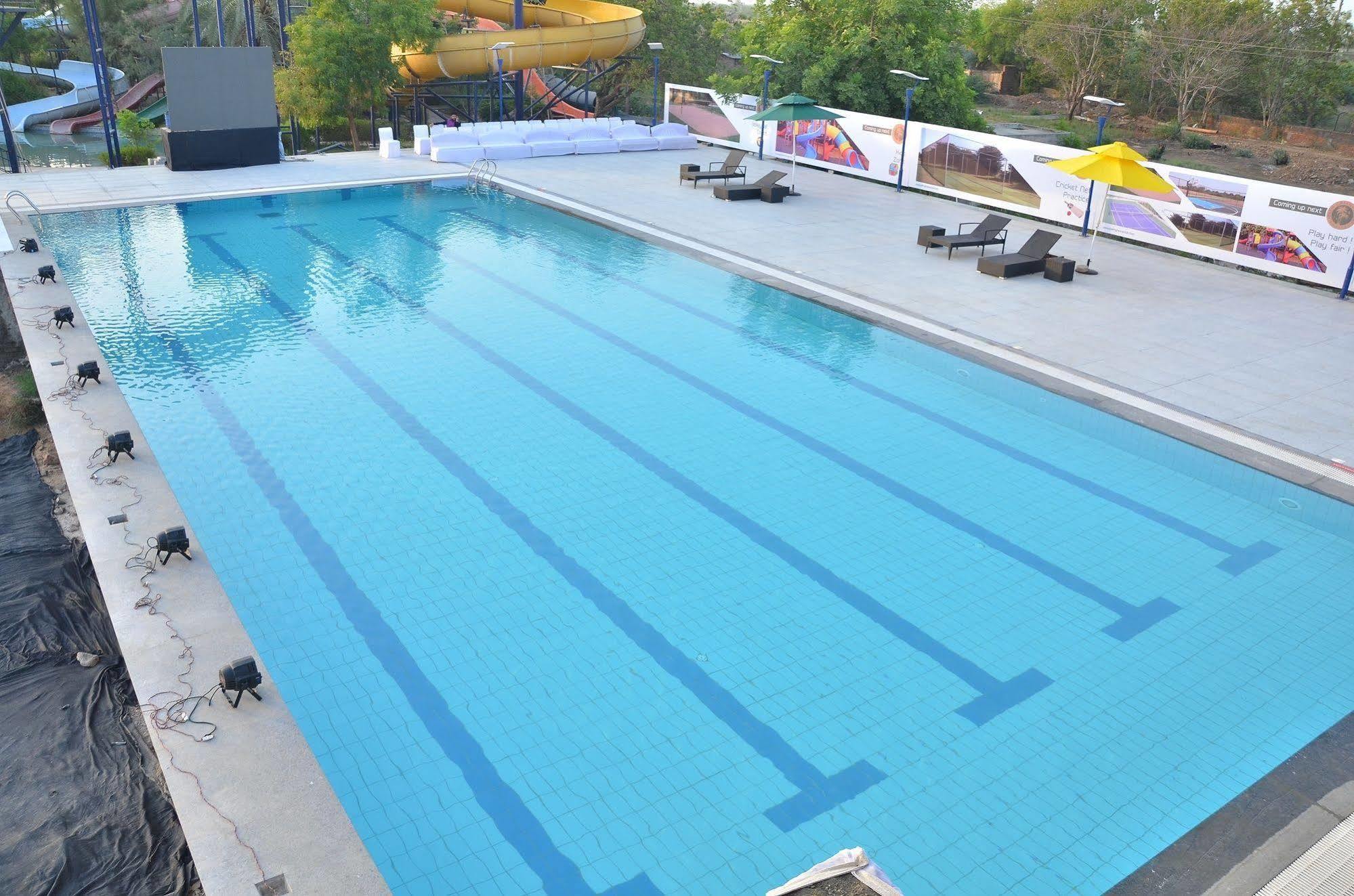 Palm Green Club Resort Jetalpur Экстерьер фото